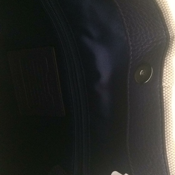 Coach Bag - Picture 4 of 6